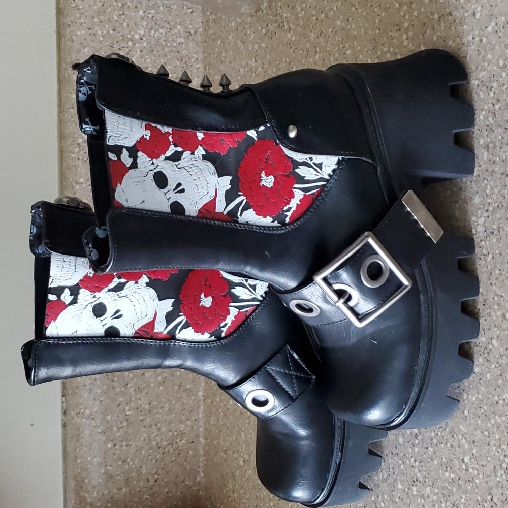 Ankle boots